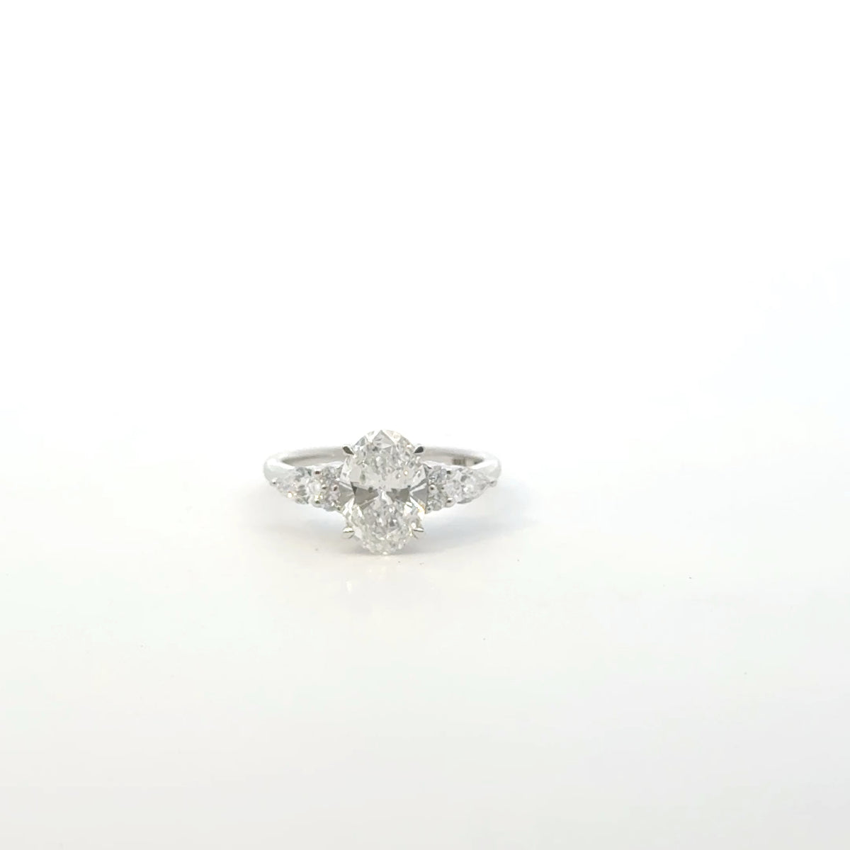💍 2.39 CT VS Lab Grown Oval Diamond Engagement Ring 💎 | 14K White Gold 🤍 | 2.86 GM Gold | Bold Brilliance Meets Timeless Elegance 💖