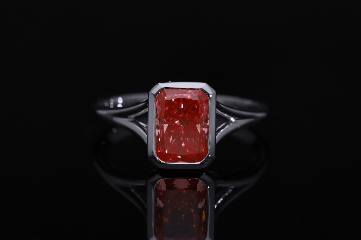 💍 1.71 Ct Radiant Cut Red & White Round Lab-Grown Diamond Bezel Ring | 14k Gold | Modern Fashion Ring ✨💎