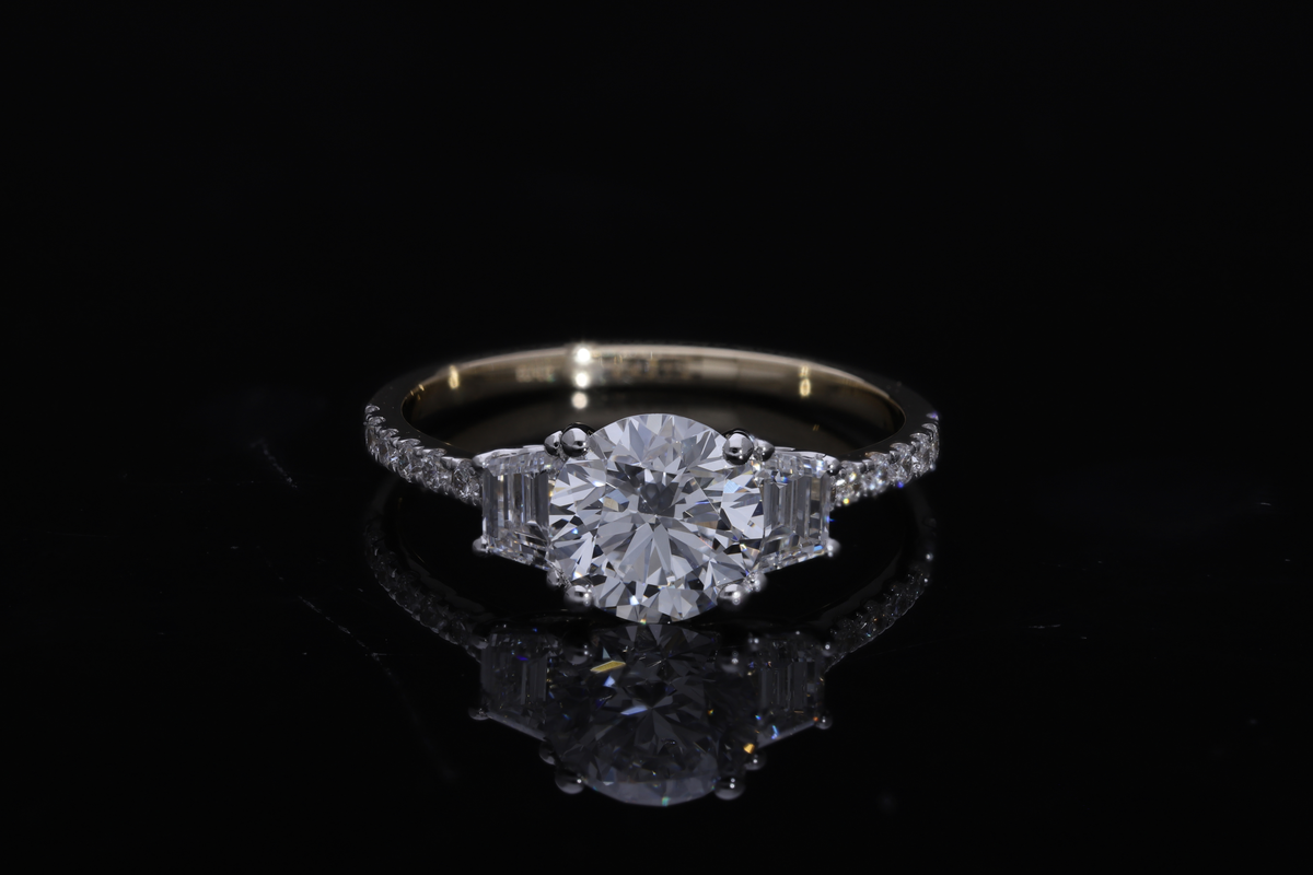💍 2.09 Ct VS Round & Trapezoid Cut Lab-Grown Diamond Ring | 14k Yellow & White Gold | Three-Stone Accent Ring ✨💎