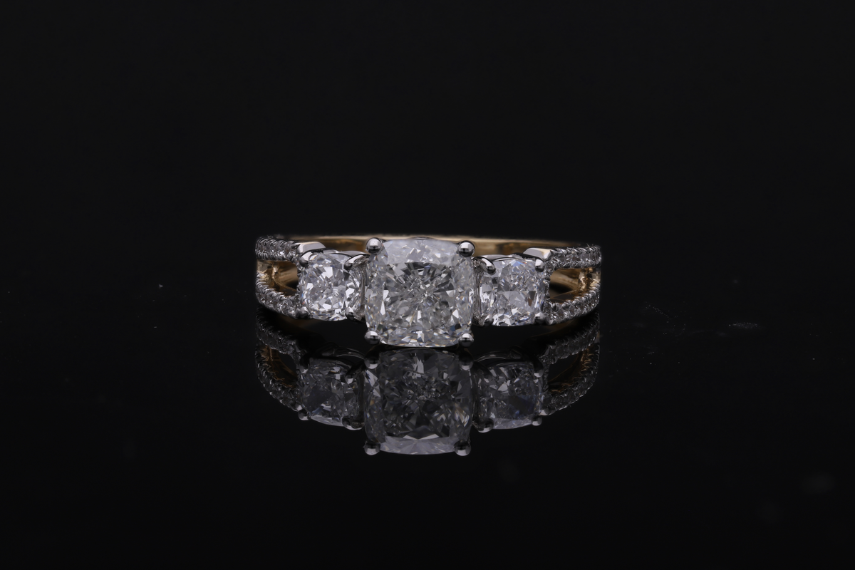 💍 2 Ct VS Cushion Cut Lab-Grown Diamond Engagement Ring | 14k White / Yellow Gold 💛🤍✨