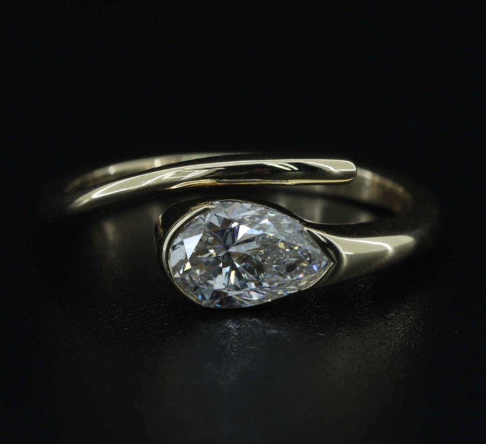 💍💎 VVS/VS Pear-Cut Lab-Grown Diamond Engagement Ring | 14k Yellow Gold | Luxury Gift for Her 💛✨