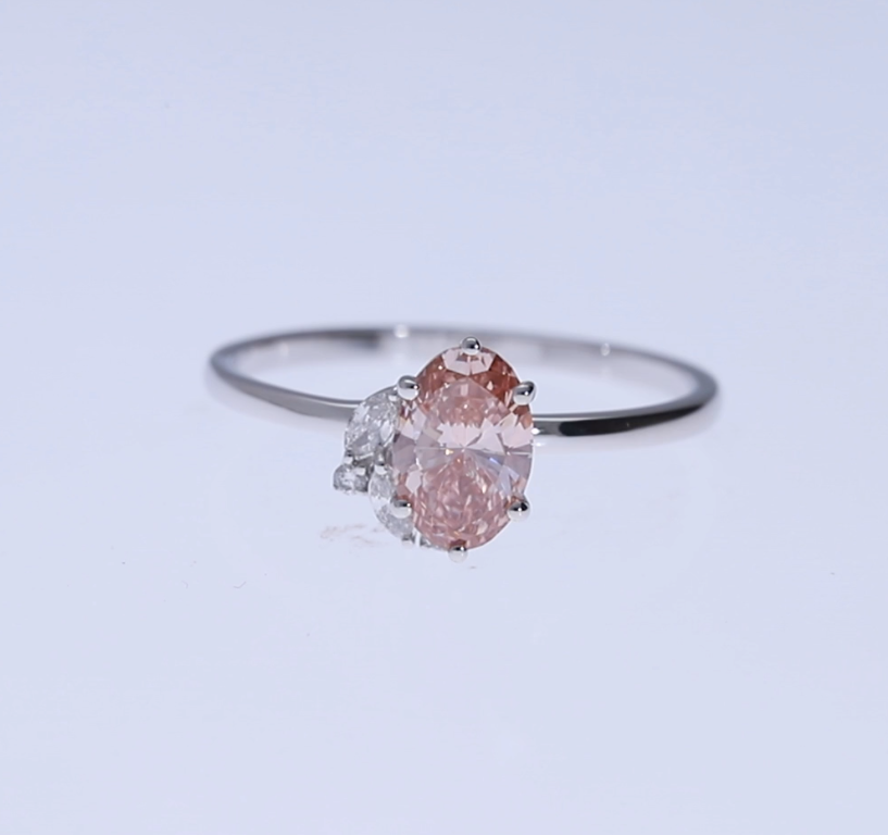 💍 0.85 Ct Oval Cut Pink & White Lab-Grown Diamond Ring | 14k Gold | Elegant Fashion Ring ✨💎