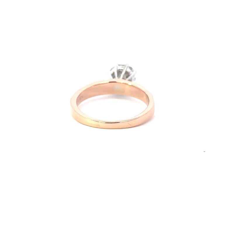 Sparkling 14k Rose Gold Engagement Ring with Round Brilliant Diamond