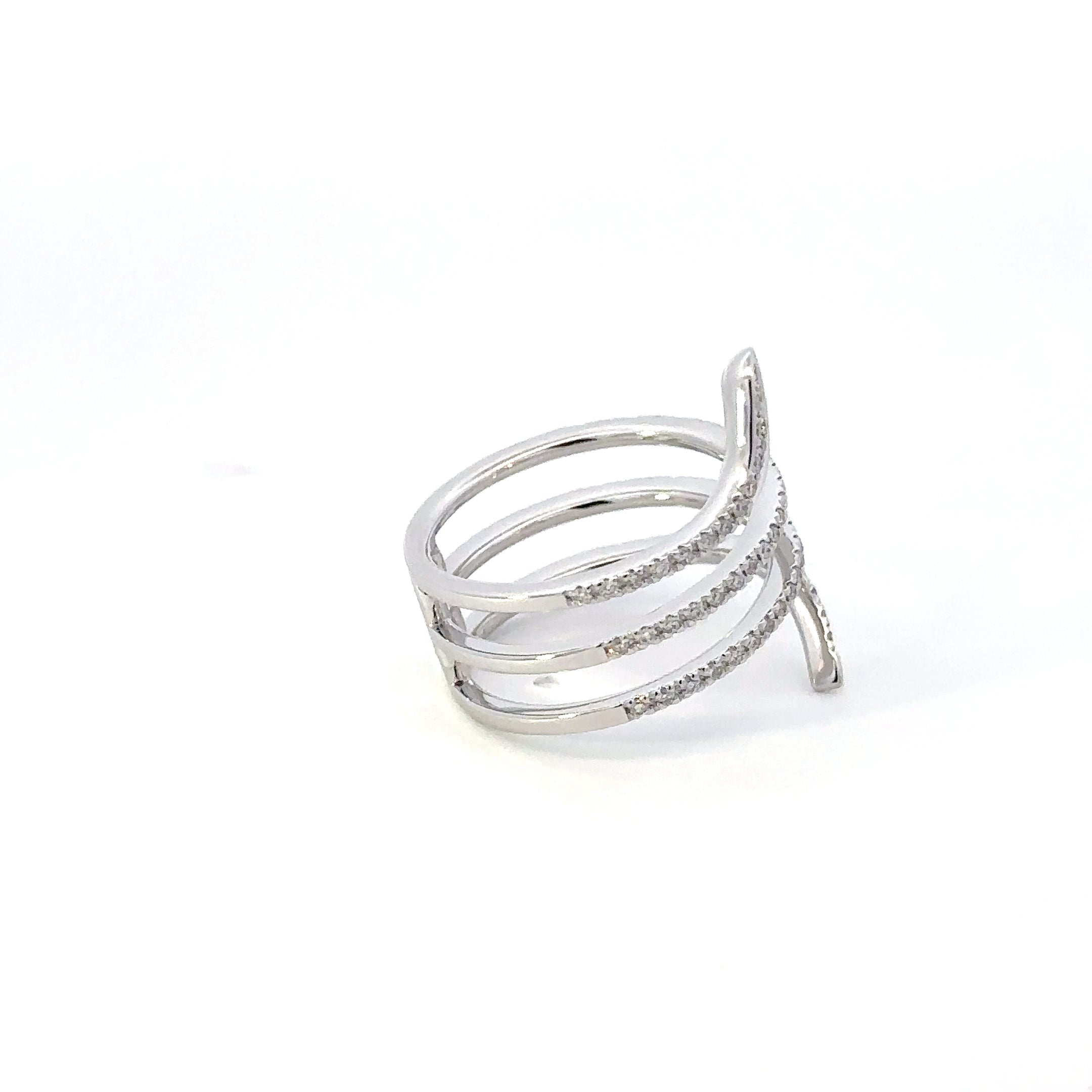 Sparkling 18K White Gold Diamond Spiral Ring