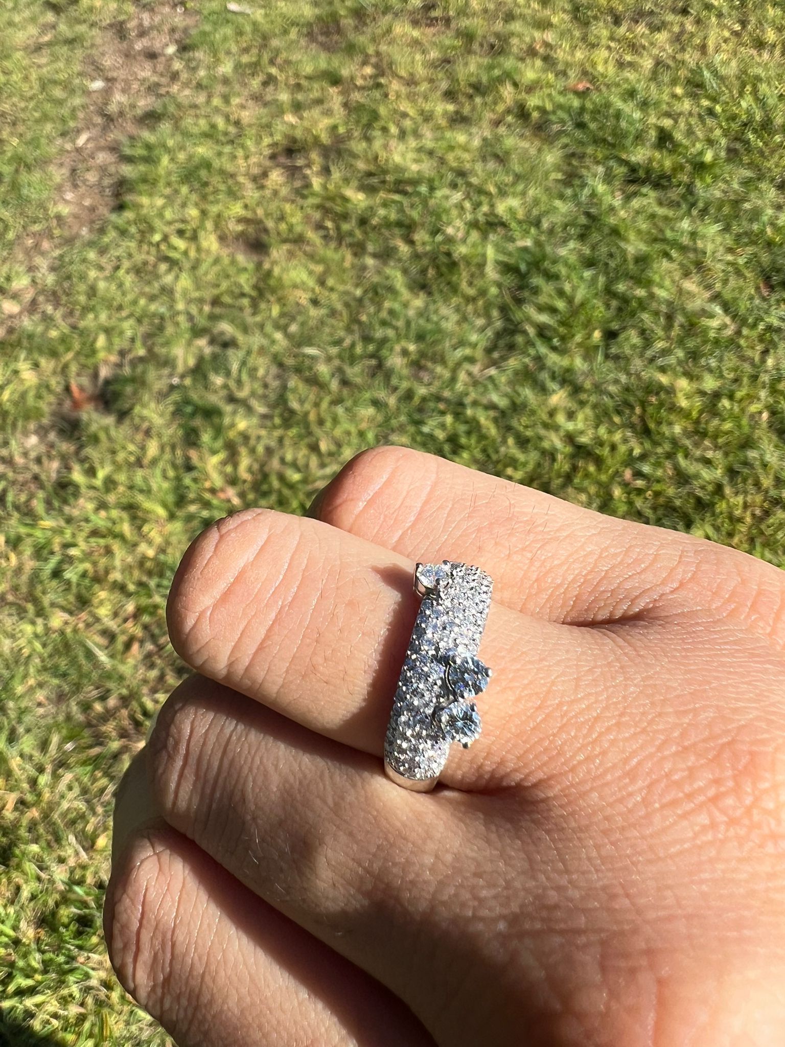 Sparkling Diamond Cluster Ring in 18K White Gold