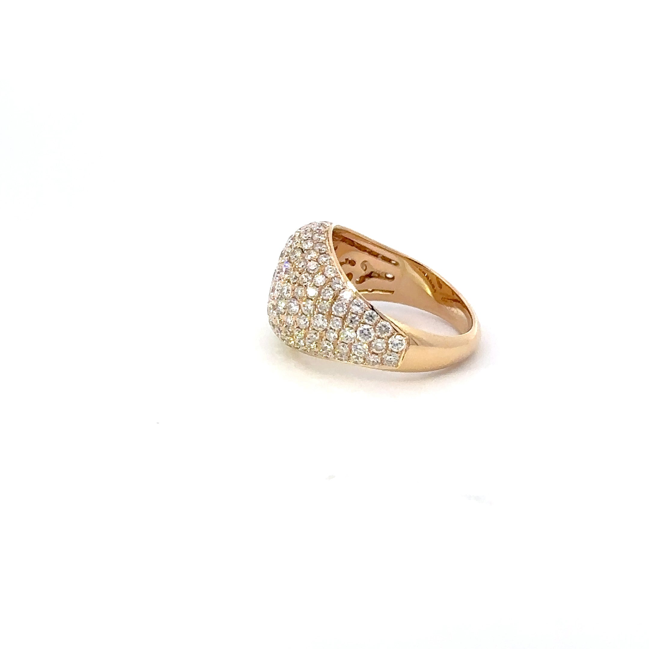 Sparkling Diamond Ring in 18k Yellow Gold