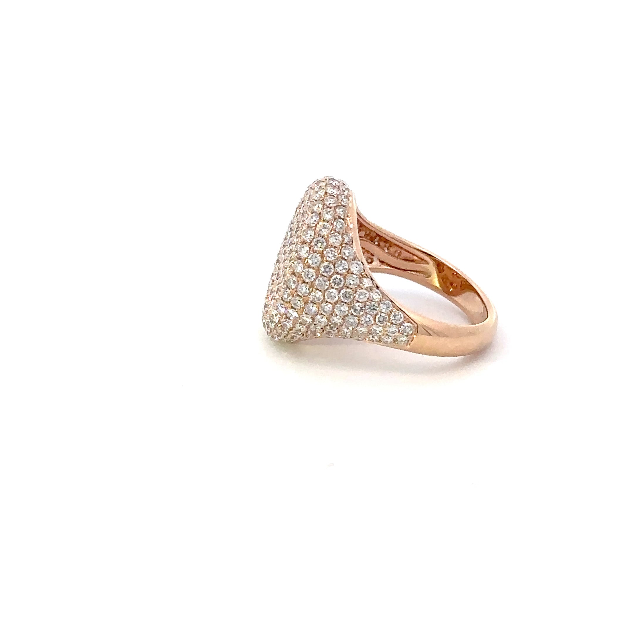 Timeless 18K Yellow Gold Ring with Dazzling Diamond