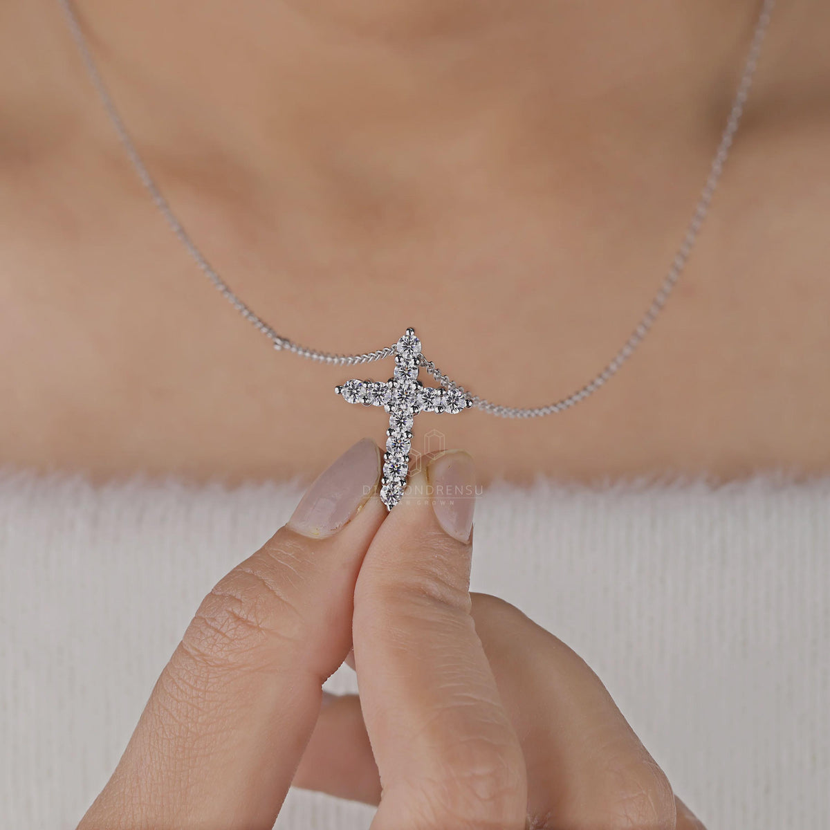 1 Ct VVS / D  color Lab Grown Diamond with 14k Gold Cross Shape Pendant for Christmas gift | Birthday Gift | Affordable jewelery