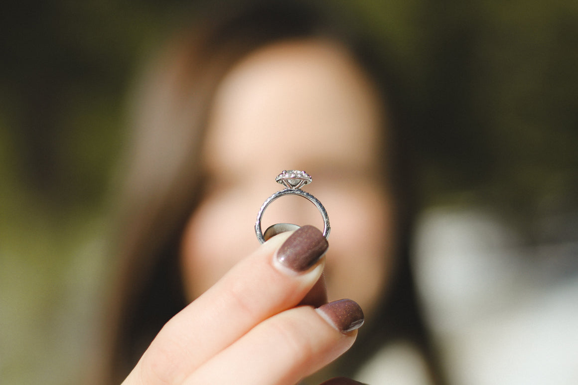 How to Wear Multiple Rings at One Time: A Complete Guide – Elise Jewelry