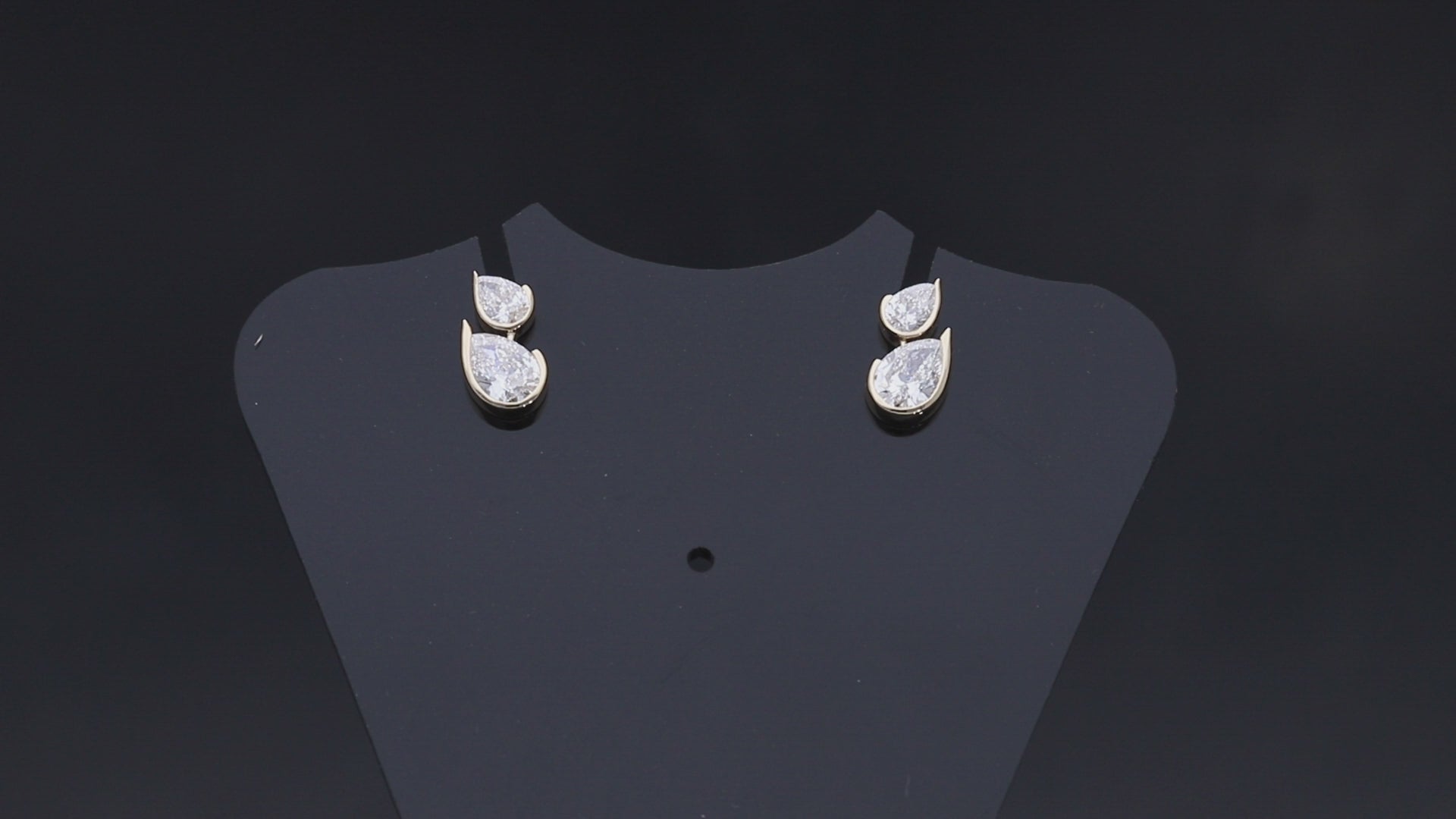 1.90 Ct Pear Cut Lab-Grown Diamond Drop Earrings | 14k Yellow / White / Rose Gold