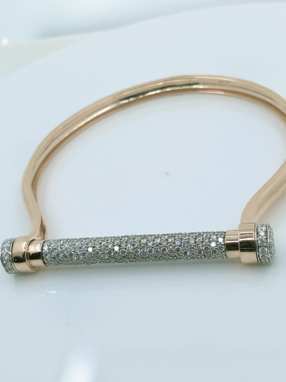 Round Cut Friend Pave Crystal Bar Diamond Gold Bangle Bracelet