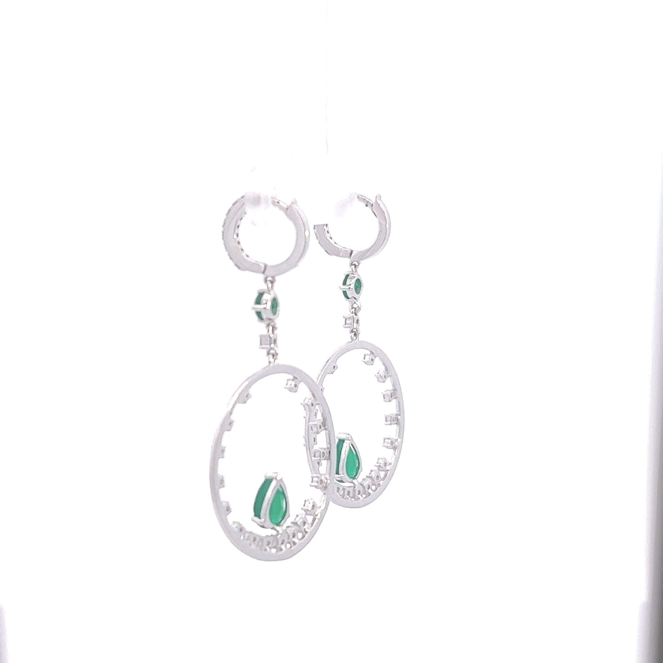 Attract Green Pear And Round  Cut Gemstone Diamond Gold Drop Earring