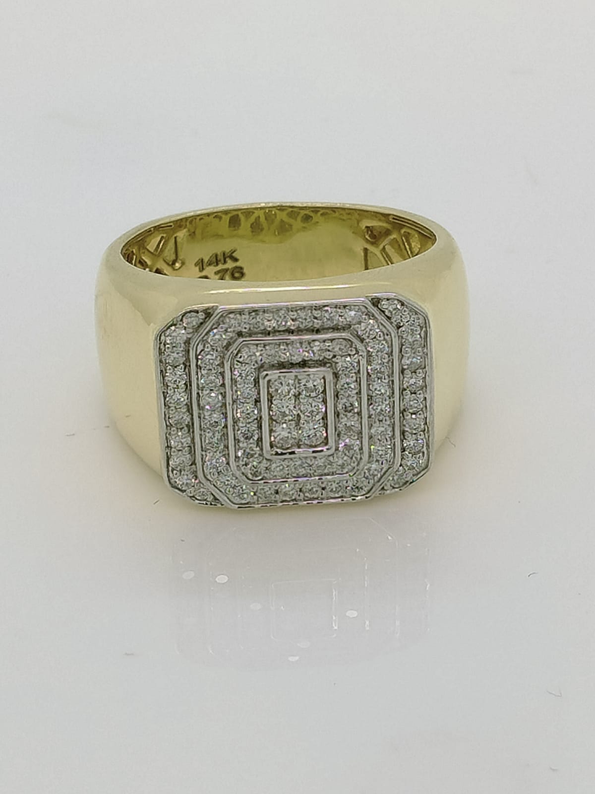 Round Cut Pave Setting Diamond Gold Engagement Band Ring